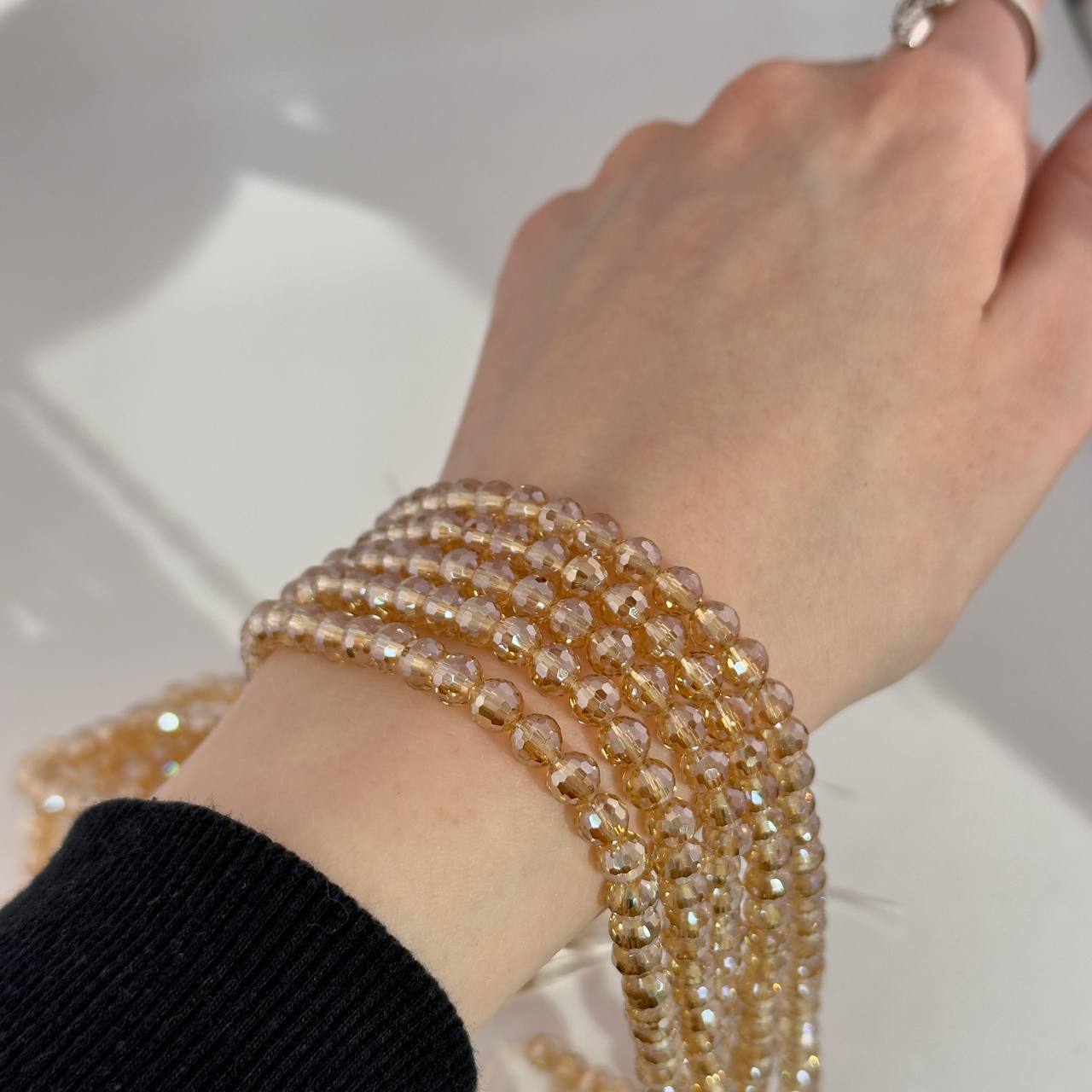 Бусины стеклянные размер 6мм цвет золотистый