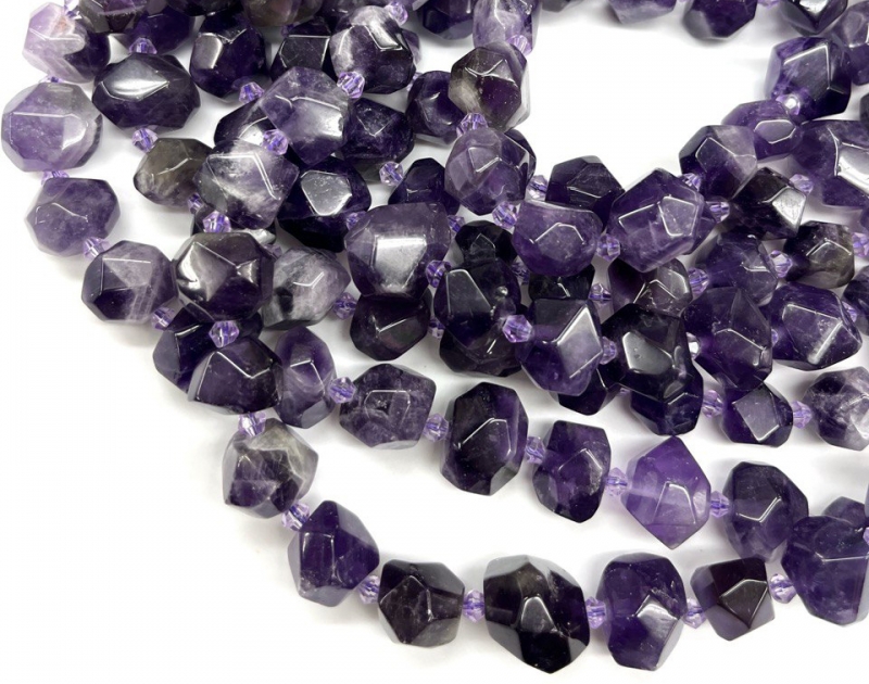 Бусины Аметист темный глянцевый размер средней бусины 17*14мм натуральный камень Фиолетовый